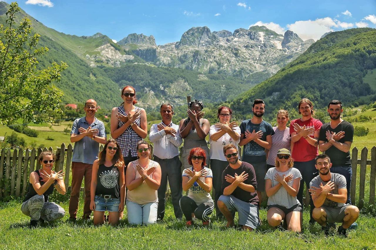 Guesthouse Alpini Lepushe Экстерьер фото