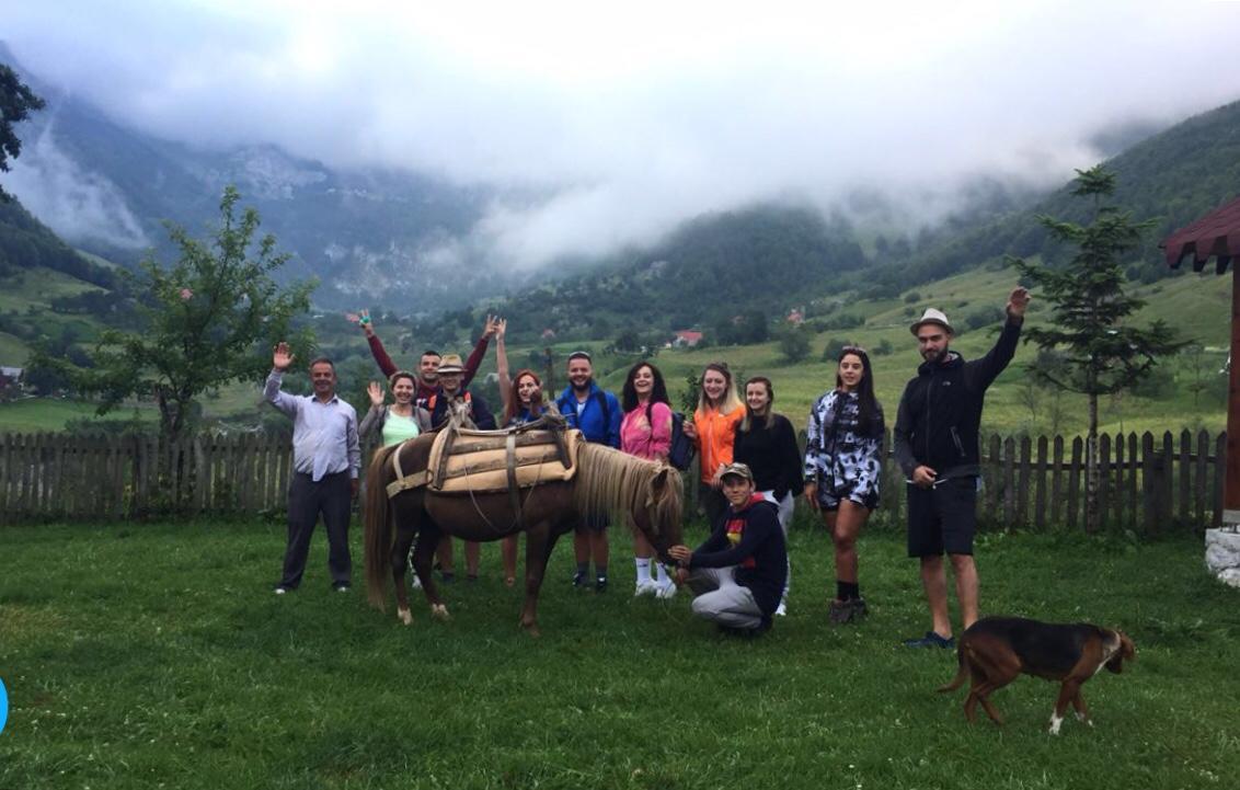 Guesthouse Alpini Lepushe Экстерьер фото